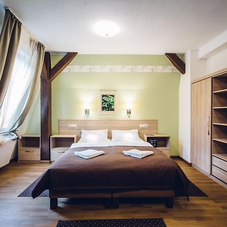Natur Hotel Koevesteto Hosszuheteny Dış mekan fotoğraf